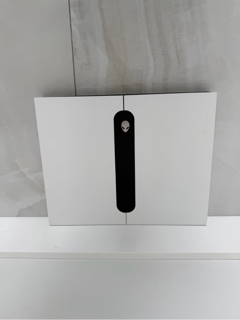 Alienware X16 R2 Empty Gaming Laptop Box - Picture 11 of 12